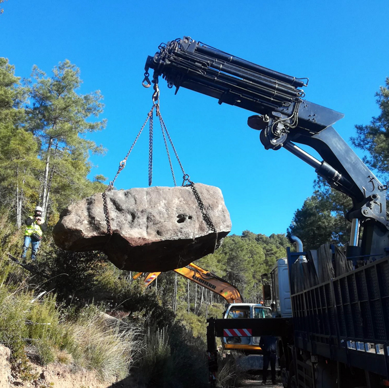 Càrrega de la pedra de Solsona, 2019. Foto Plataforma Monument Presó de Dones de Les Corts