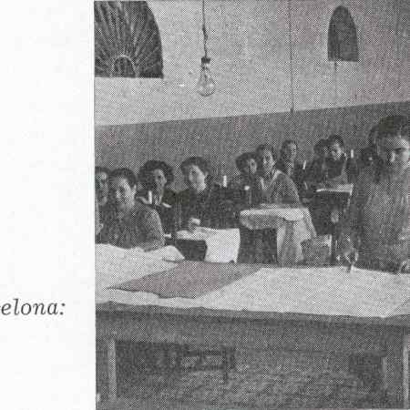 Taller de confecció de vestuari. Memòria del Patronat de Nostra Senyora de la Mercè de Redenció de Penes de 1954.