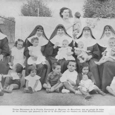 Festa de Reis en la presó de Les Corts. Memòria del Patronat de Nostra Senyora de la Mercè per a la Redempció de Penes pel Treball de 1946